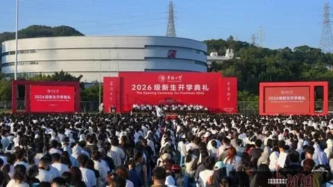 2026年四川全义鑫驰电动垃圾车亮相：宁德时代电池，市场前景如何